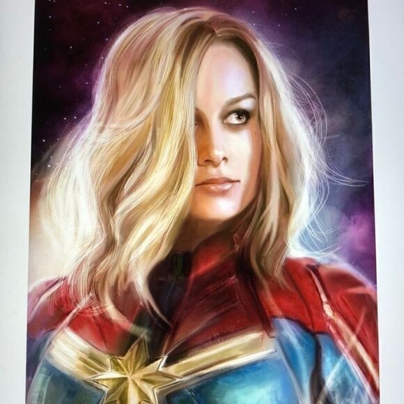 Captain Marvel knit Pom Pom Beanie hat NWOT - Picture 2 of 6